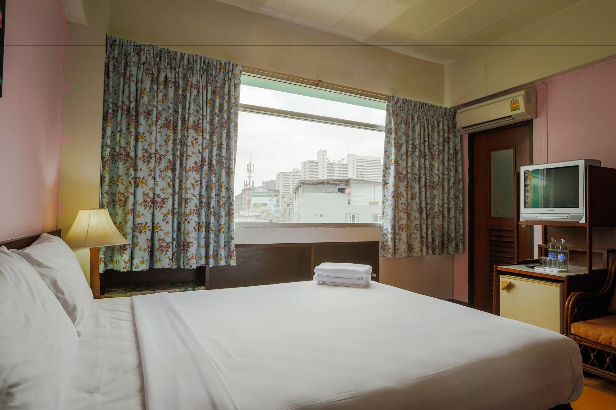 Ruamchitt Travelodge Μπανγκόκ Εξωτερικό φωτογραφία